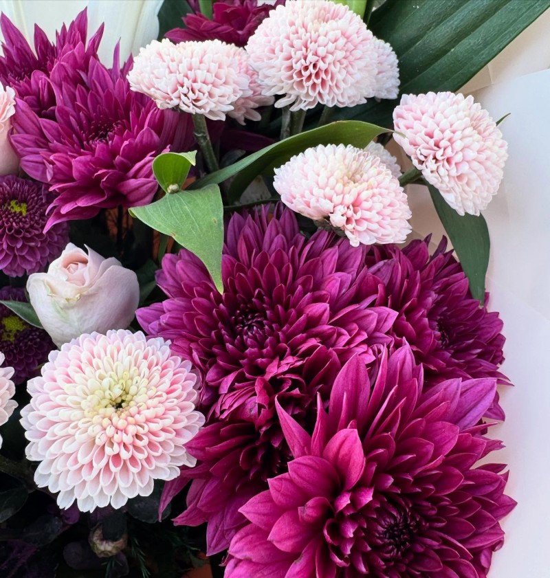 Kasımpatı ve lilyum buketi