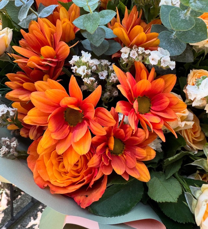 Turuncu Güller Ve Kasımpatı Buketi